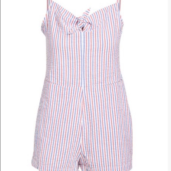 Vineyard Vines Other - Vineyard Vines tie front seersucker romper